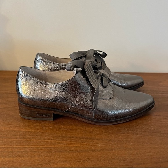 LOUISE et Cie Adwin Metallic Oxfords - Picture 1 of 7